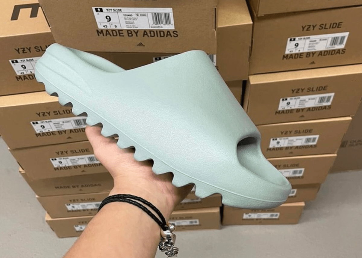 Unveiling the Yeezy Slide Salt: A Subtle Splash of Elegance and 